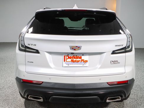 Used 2023 Cadillac XT4 Sport w/ Sun And Sound Package AWD/4WD image 8