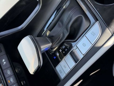 Used 2023 Hyundai Elantra Limited FWD image 31