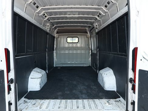 Used 2023 RAM ProMaster 3500 FWD image 9