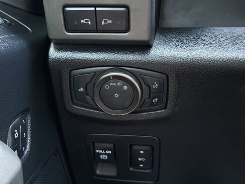 Used 2019 Ford F150 Raptor w/ Equipment Group 802A Luxury image 22