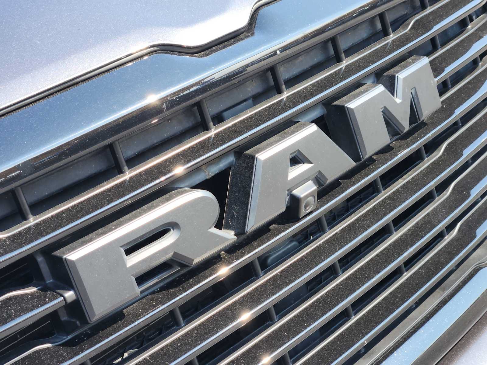 Used 2025 RAM 1500 Laramie w/ Night Edition AWD/4WD image 12