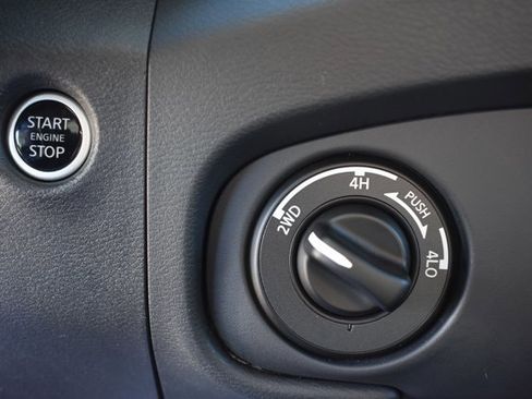 Used 2024 Nissan Frontier PRO-4X w/ Pro Convenience Package image 29