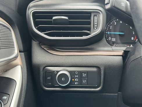 Used 2022 Ford Explorer Limited w/ Equipment Group 301A image 35