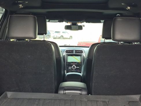 Used 2018 Ford Explorer Platinum AWD/4WD image 11