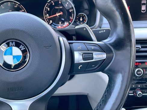 Used 2019 BMW X6 xDrive50i w/ M Sport Package image 19