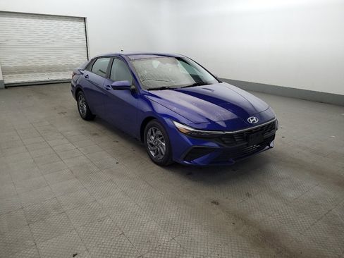 Used 2024 Hyundai Elantra SEL FWD image 13