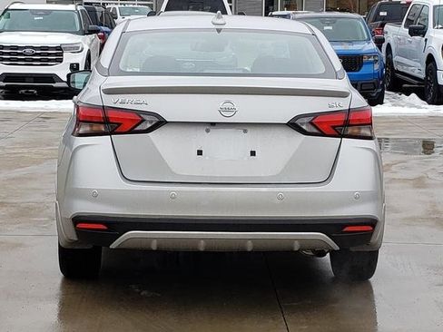 Used 2021 Nissan Versa SR image 7
