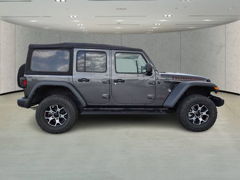 Used 2022 Jeep Wrangler Unlimited Rubicon AWD/4WD image 2