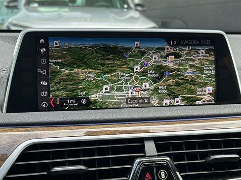 Used 2019 BMW 750i w/ M Sport Package image 21