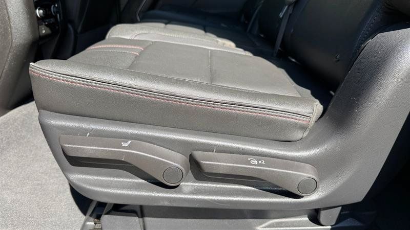 Used 2021 Chevrolet Suburban RST AWD/4WD image 26