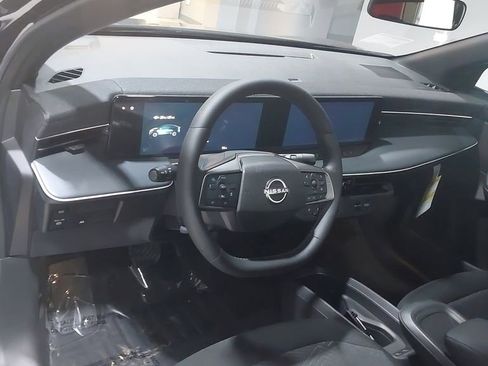 New 2026 Nissan Leaf w/ Floor Mat Package (S+) FWD image 19
