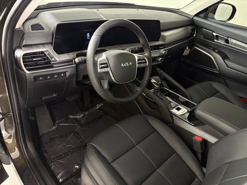 New 2025 Kia Telluride EX image 17