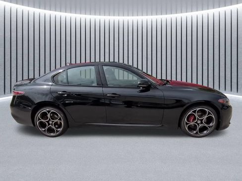 Used 2024 Alfa Romeo Giulia Veloce AWD/4WD image 20