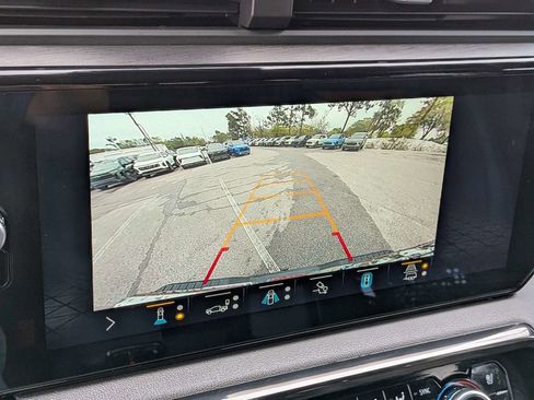 Used 2022 GMC Sierra 1500 AT4 w/ AT4 Premium Package image 17