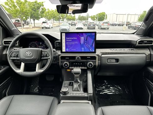 Certified 2025 Toyota Tacoma Limited AWD/4WD image 29