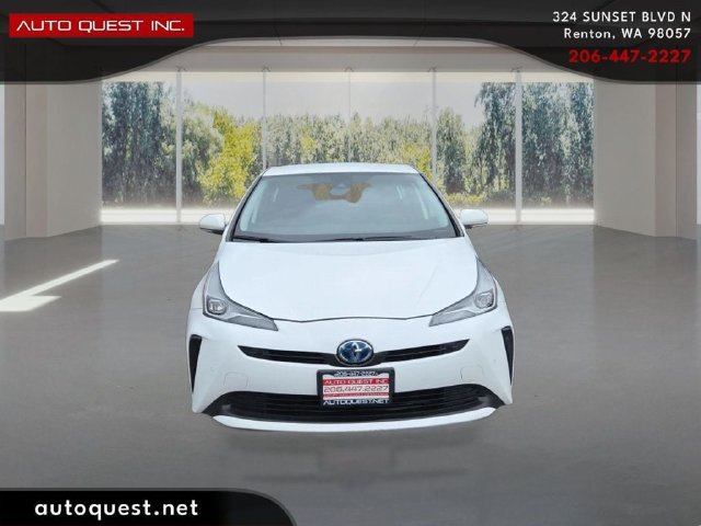 Used 2022 Toyota Prius LE FWD image 2