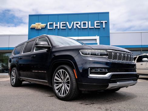 Used 2024 Jeep Grand Wagoneer L Series III AWD/4WD image 1