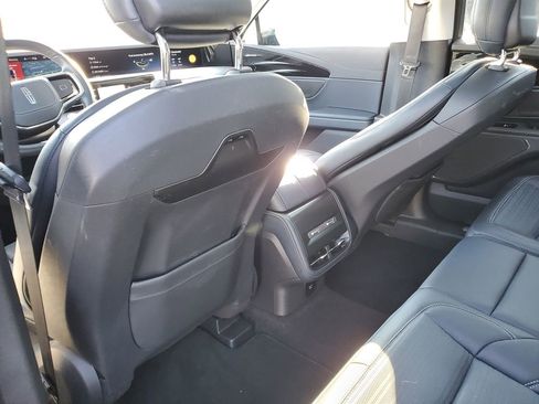 Used 2024 Lincoln Nautilus Reserve w/ Equipment Group 202A image 10