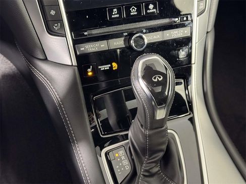 Used 2018 INFINITI Q60 3.0t Luxe w/ Sensory Package 3.0T Luxe image 29