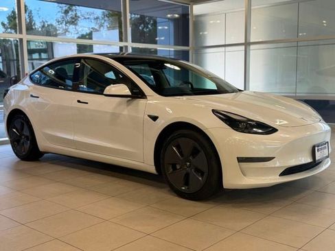 Used 2022 Tesla Model 3 Long Range AWD/4WD image 6