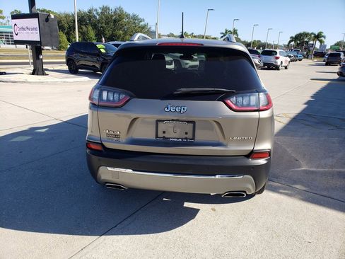 Used 2019 Jeep Cherokee Limited w/ Technology Group image 5