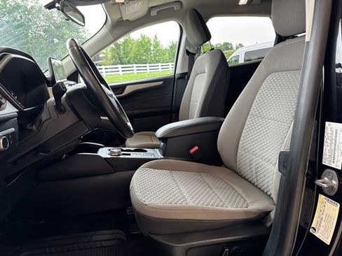 Used 2022 Ford Escape SE w/ SE Sport Appearance Package FWD image 12
