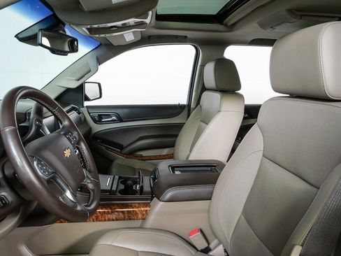 Used 2017 Chevrolet Tahoe Premier RWD image 5