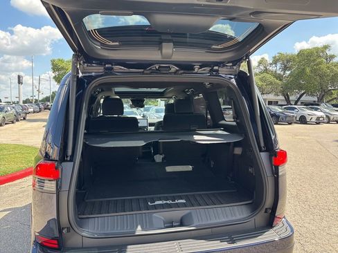 Used 2025 Lexus GX 550 w/ Accessory Package (2T) AWD/4WD image 21