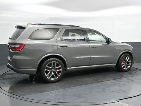 Used 2022 Dodge Durango R/T w/ Tow 'N Go Package AWD/4WD image 2
