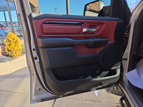Used 2019 RAM 1500 Rebel image 15