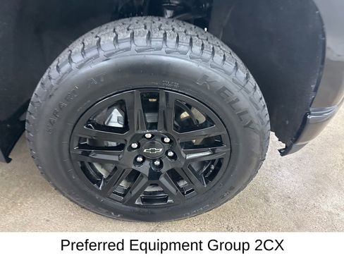 Certified 2022 Chevrolet Silverado 1500 Custom Trail Boss w/ Safety Confidence Package AWD/4WD image 16