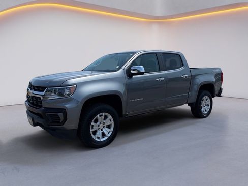 Used 2021 Chevrolet Colorado LT w/ Chrome Appearance Package AWD/4WD image 7