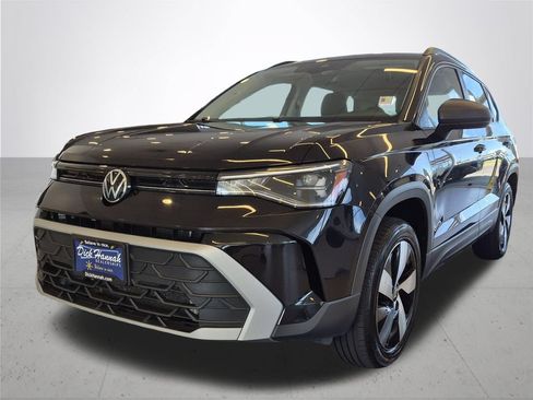 Used 2025 Volkswagen Taos S AWD/4WD image 2