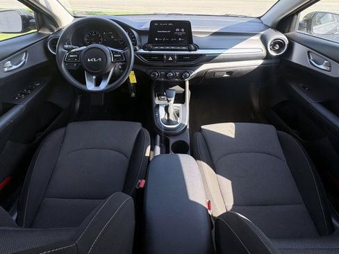 Certified 2023 Kia Forte LXS w/ LXS Technology Package FWD image 19