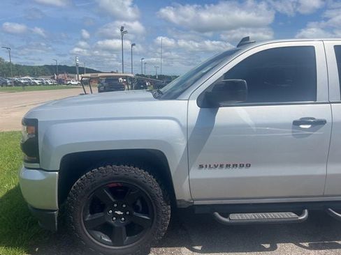 Used 2017 Chevrolet Silverado 1500 LT w/ Redline Edition AWD/4WD image 2