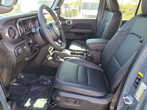 New 2026 Jeep Gladiator Sport image 12