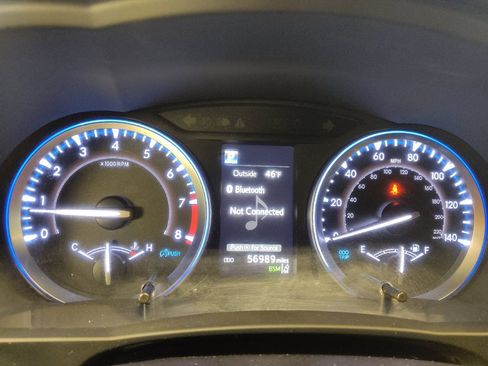 Used 2019 Toyota Highlander SE image 23