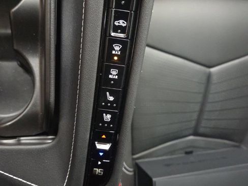 Used 2025 Chevrolet Corvette Stingray w/ Z51 Performance Package image 31