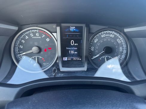 Used 2021 Toyota Tacoma TRD Off-Road w/ Technology Package AWD/4WD image 23