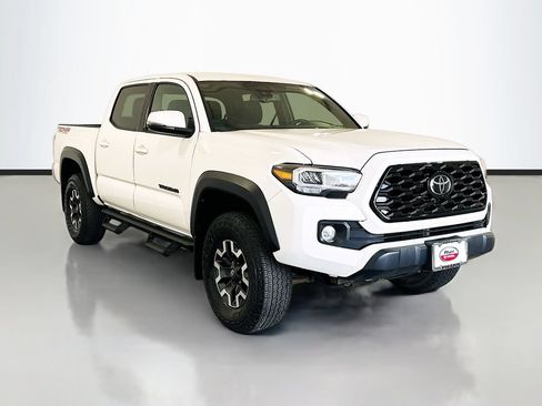 Used 2023 Toyota Tacoma TRD Off-Road AWD/4WD image 3