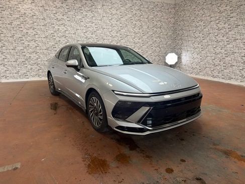 New 2026 Hyundai Sonata Limited FWD image 1