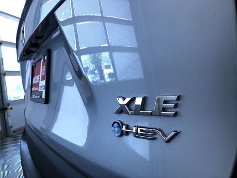 Certified 2025 Toyota RAV4 XLE AWD/4WD image 15