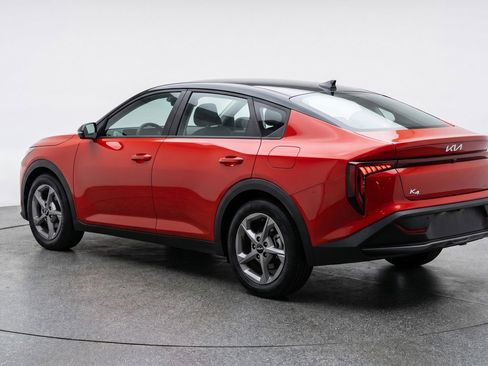 Used 2025 Kia K4 LXS FWD image 6