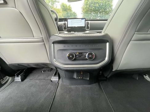 Certified 2025 Ford Expedition Active AWD/4WD image 17
