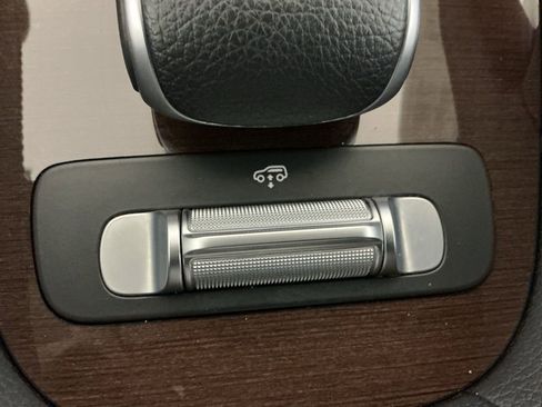 Used 2023 Mercedes-Benz GLS 450 4MATIC image 13