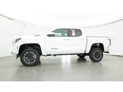New 2025 Toyota Tacoma TRD Sport AWD/4WD image 18