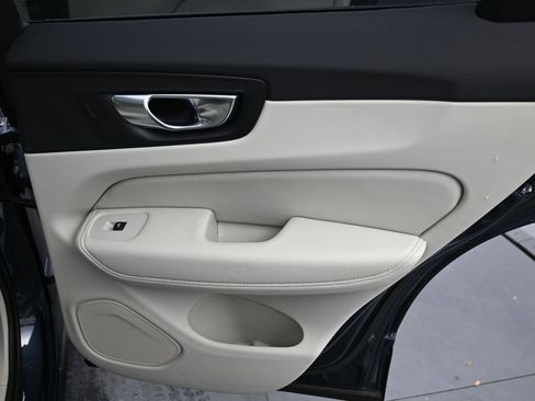 New 2026 Volvo XC60 B5 Ultra w/ Protection Package Premier AWD/4WD image 15