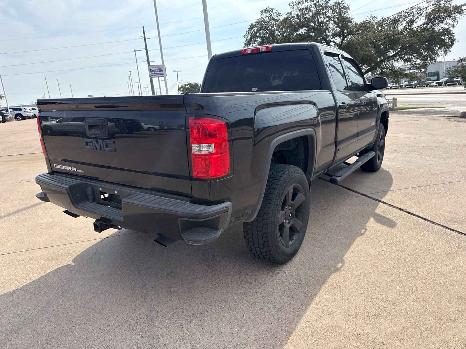 Used 2019 GMC Sierra 1500 Limited w/ Elevation Edition AWD/4WD image 7