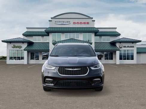 New 2026 Chrysler Pacifica Limited AWD/4WD image 8
