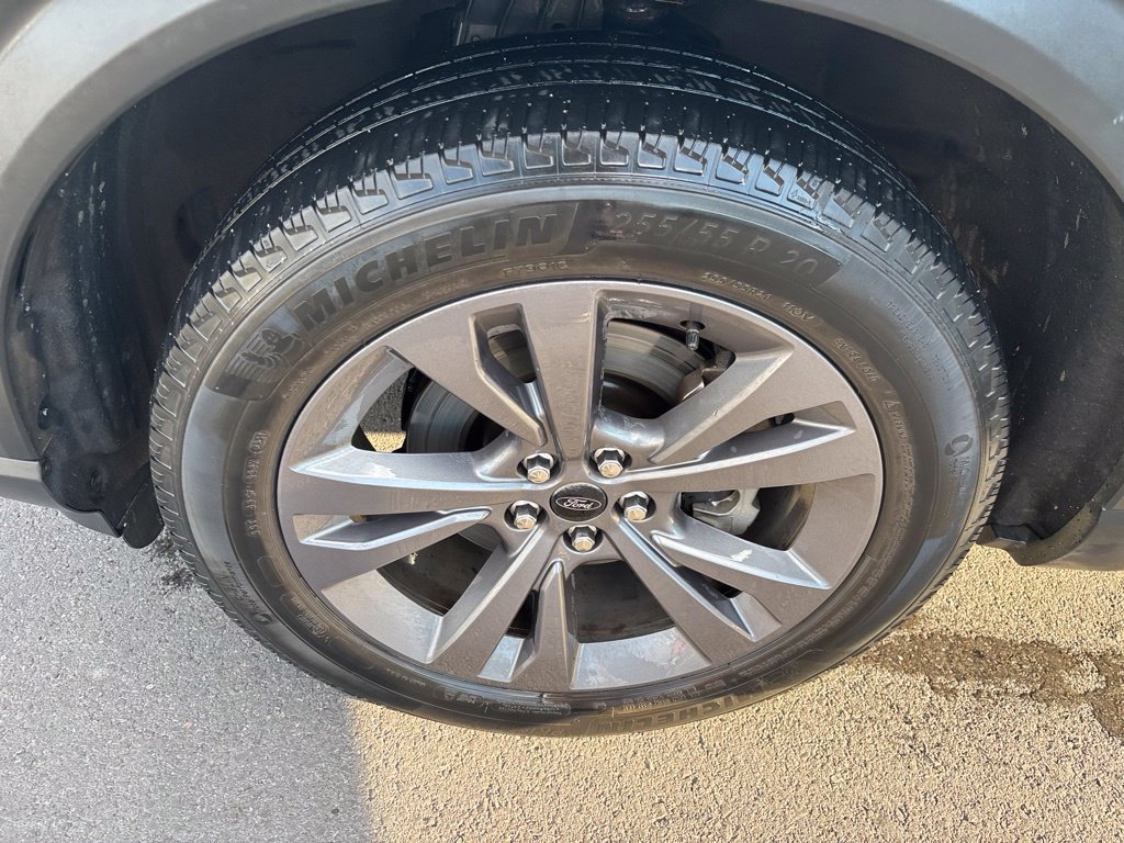 Used 2021 Ford Explorer XLT w/ Equipment Group 202A AWD/4WD image 10